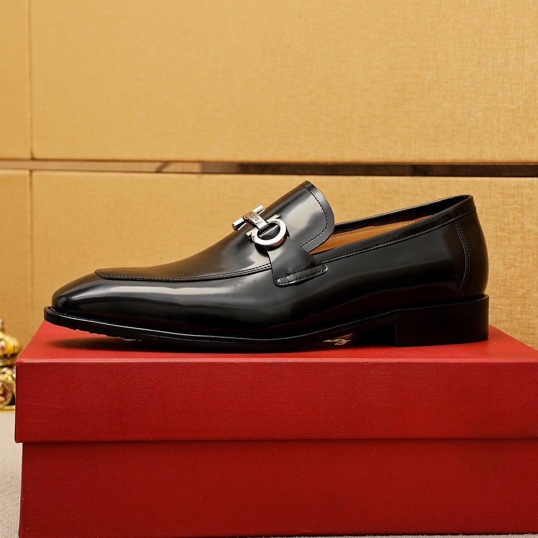Ferragamo Black Hardware Loafers - Black Leather Upper